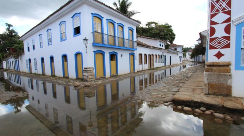 Você não sabe o que fazer em Paraty? A cidade é encantadora e litorânea está localizada no estado do Rio de Janeiro.